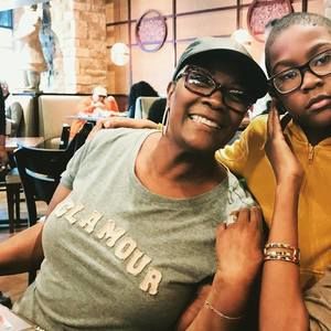 Meet your Posher, Nita